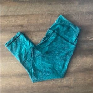 Lululemon High rise crop Wonder Unders